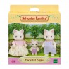 Sylvanian Families 5373 : La famille chat blanc